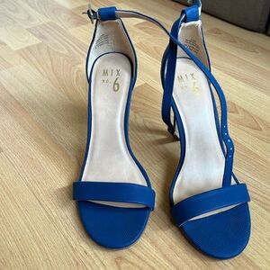 Navy blue heels